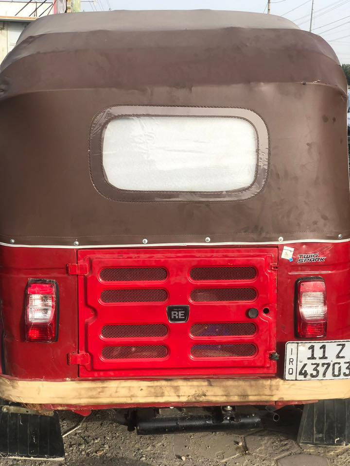 السلام عليكم تكتك 18 تكتك مصبوغه عام مكينه ترايها جديد اكسل جديد شراي يخابر ***********مكاني الشعله
