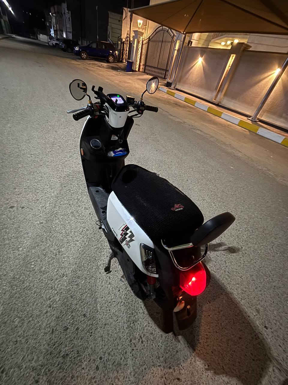 السلام عليكم
بوليس مسطره كفاله
الدراجه جديده تستحي تباع عليه
براغي مابيه نقص
نكره بكل وقت 
الصور تحكم عل نضافه
مكاني الدوره 
رقمي ***********
السعر 1000وبيه مجال الشراي تشلع عيني
اتصل وتدلل
