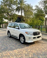 تـيـوتـا لانـدكـروز 2015 لـلـبـيـع 410 وبيها مجال فـول مـوصـفـات SAS ض...