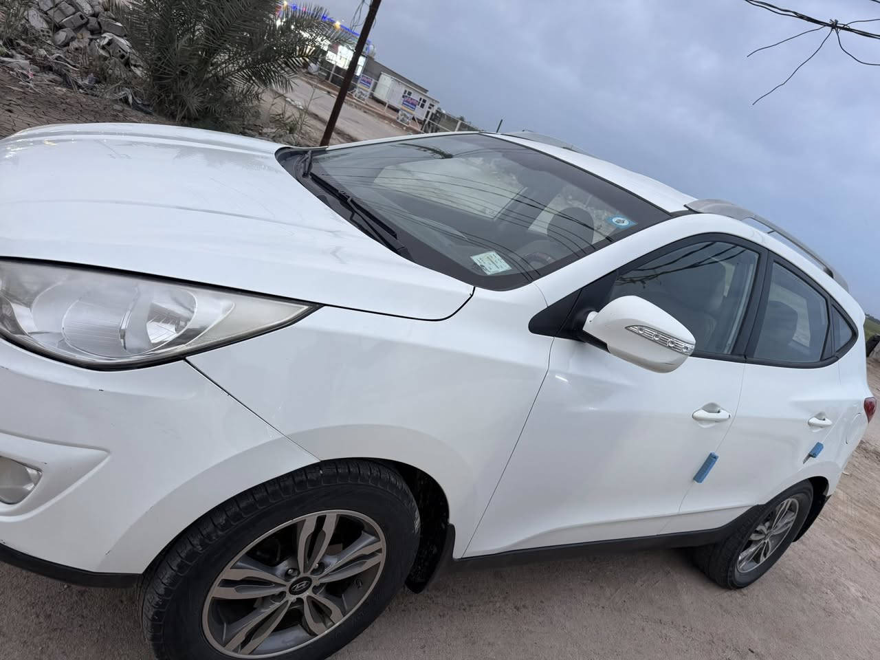 توسان ٢٠١١ رقم نجف بيها جاملغ امامي اصلي تبديل بدون اي دواخل سنويه لل٢٠٢٨ السعر ١٢٥ وبيها مجال للاستفسار *********** مكانها نجف ام عباسيات
