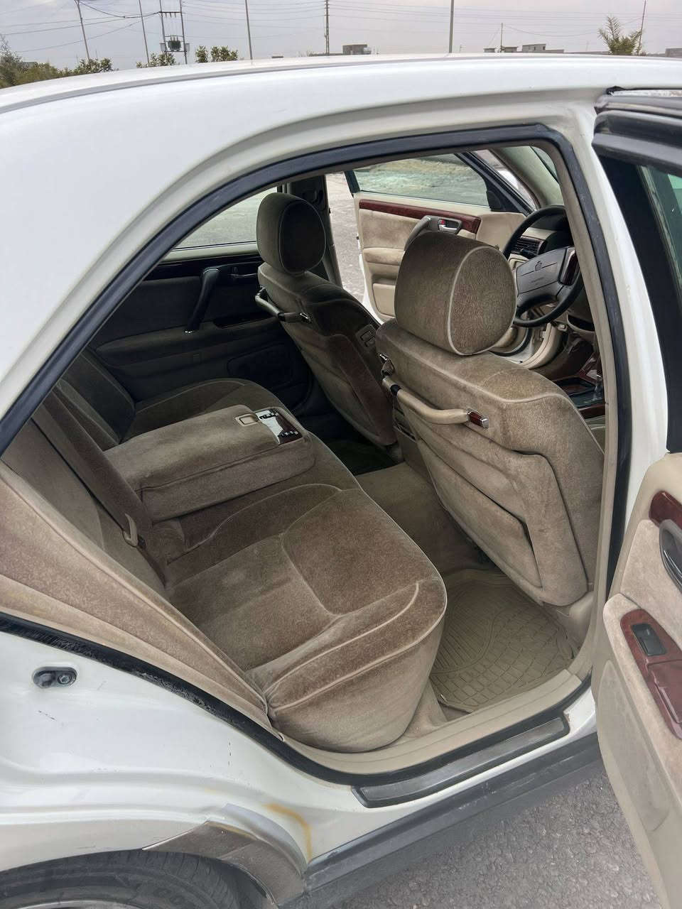 السلام عليكم سياره ملكه  موديل 99 رقم الأنبار  مستلم لوحاتهاا  تخم تاير تبريد شغال  كير محرك خير من الله  سياره جانت تكسي اني صبغتها  بلادي رجعت لونهاا  بلادي  تحويل ثاني يوم سياره نقل جثة  بيع أو مراوس حسب القناعه  سعر90 بي مجال متواجد عل خط ***********
