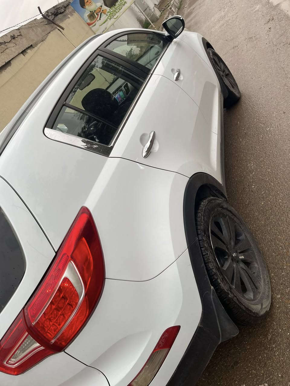 السلام عليكم
سبورتج 2013 خليجي مكفولة كفالة عامة فقط بارد ع كد 4 اصابع شرط حتى دعاميات كفالة كير محرك تبريد صدر كفالة ماشية 92 فقط سياره كاملة دينار واحد مينصرف عليها سبيرها منازل محرك 2000 دوش برغي ممفتوح بي رقم بغداد باسمي السعر 145 
***********
الاعظمية
