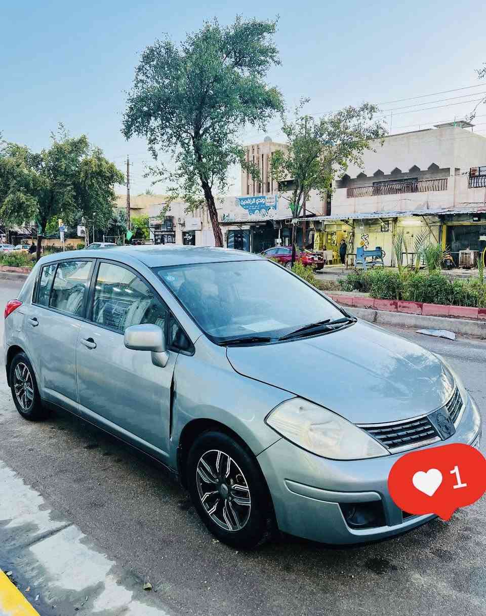 السلام عليكم
نيسان فيرسا 2011 

رقم بغداد انكليزي (بأسمي شخصياً) 
  صبغ جاملغ وبنيد 
لغد شاصي مكفول بدون دواخل 
مكينه 1800 /كير at  
ادامة كامله 
كهربائيات كلها شغاله 
 
غرفه نظيفه كلش 

 مكاني بغداد 
***********
