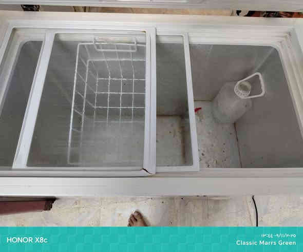 سلام عليكم ثلاجه نضيفه شرط الشغل المجمده شغاله شرطالشغل مكاني مدينت الصدر *********** سعر ٣٠٠ بيهه مجال
