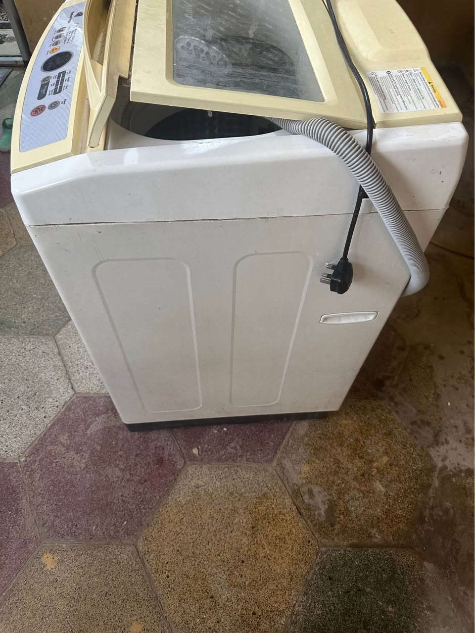 السعر 250,000 وبيها مجال Singapore


**إذا كنت صاحب هذا الإعلان وتريد حذفه لأي سبب، رجاءا أرسل رسالة إلى الدعم الفني**