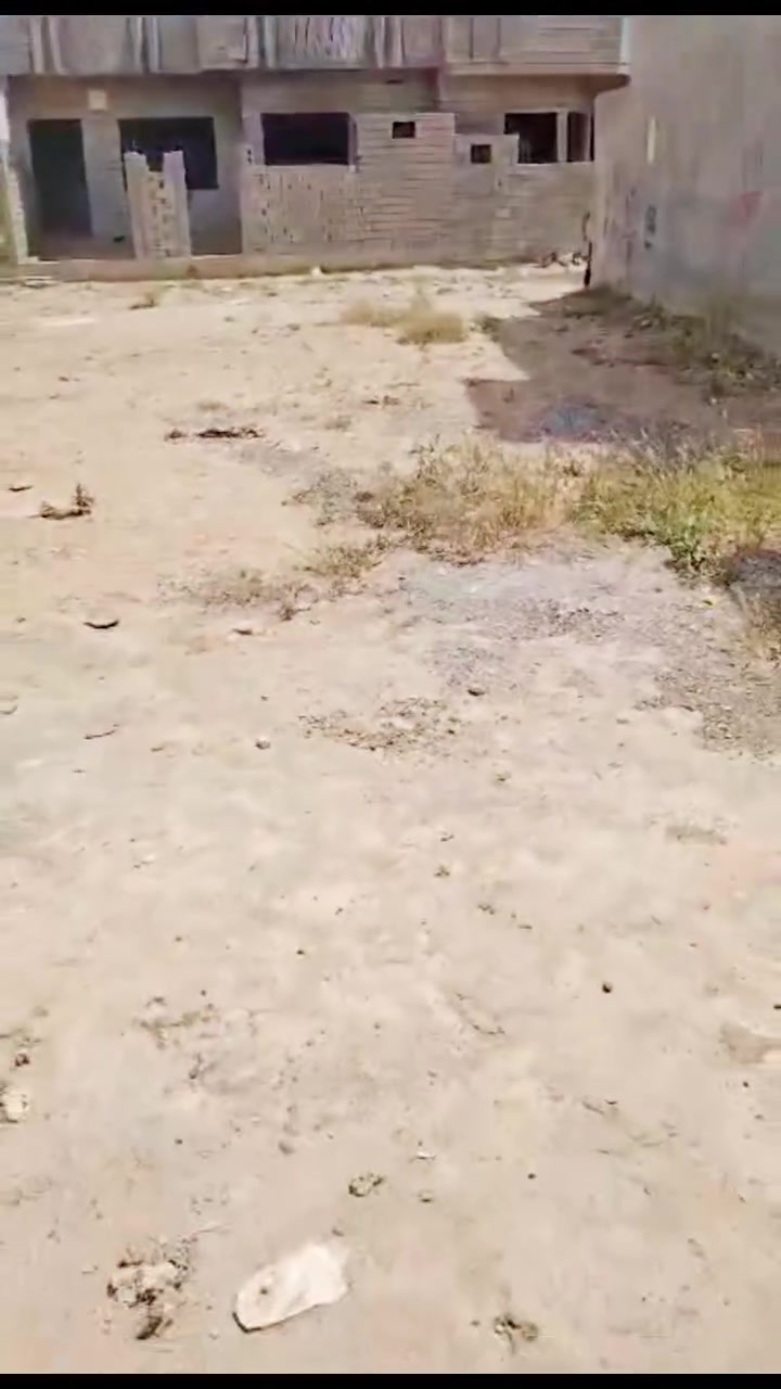 الأرض للبيع يرهم بل قسط وبل نقد عنوان قوسيات خلف معمل غاز توفيق مباشر مقابل كلية زراعه بنص البناء خدمات كامله مي كهرب سوق قوسيات قريب شارع قريب فرع تبليط  مساحت الأرض 150متر واجه عشره متر عمق عشين متر بل اخير يقره 7 ونص الأرض كامله تيكله حادله مجرد تبني أساس الأرض بستنه يعني ملك صرف حق تصرف مع قرار تمليك سند رسمي قرار محكمه بيها وبيها إجراء مستعجل أيضا من المحكمه تتكاتب وتتعامل معي مباشر اي ربط مابيها سعر اذا نقد 33جمال وإذا نقد 35مقدمه ما أقل من15تتعامل لو ع نقد لو قسط تجنب ربا  اي استفسار هاي ارقامي 
***********
***********
