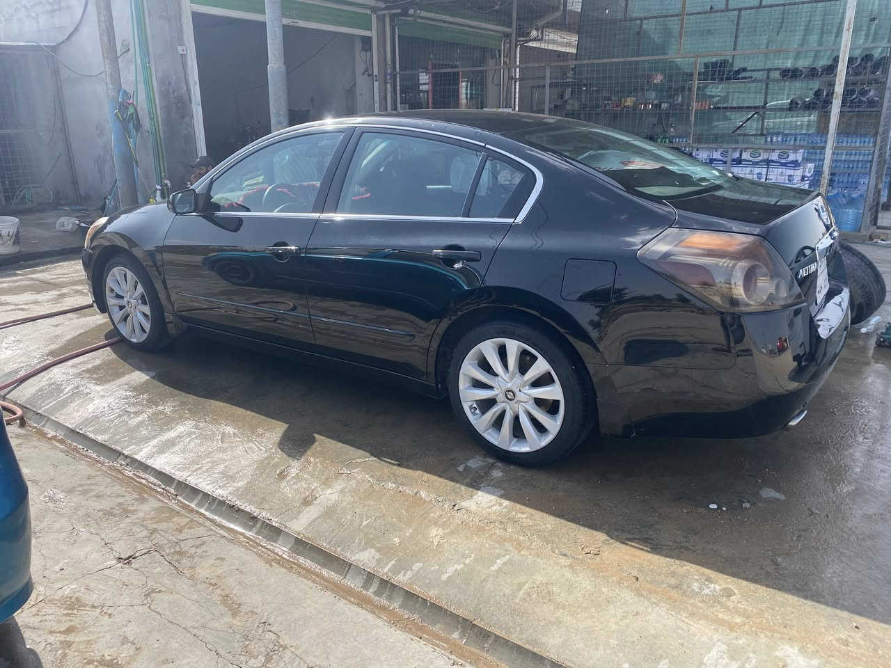 سلام عليكم
للبيع ———
نيسان التيما🏴
الموديل 2011
وارد امريكي 🇺🇸
محرك 2500 مكفول 
كيراوتو مكفوله
بدون ايربباك 
حادثه فقط البونيد بدون دواخل 
سونارها مرفق بالمنشور 
دبل اكزوز 
شاشه كامره 
تحكم استيرن 
كروز سرعه 
بجم زنون 
تحويل مباشر 
صدر امامي خلفي جديد
تخم ويل كب وتايرات جدد
اربع بصمات 
تبرييد ثلج 
تدفئه 
مري كهرباء 
اللون اسود شذري 
رقم سليمانيه 
الهاتف ***********
السعر 93 وبيها مجال 
العنوان ديالى خانقين 
ملاحظه : سياره ممشتغله خط فقط استخدام شخصي …….للاستفسار اكثر اتصل
