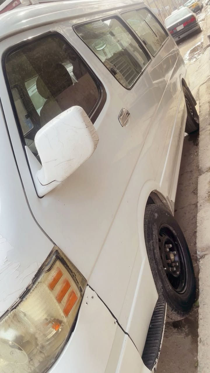 سلام عليكم جنبي H1 للبيع مصفره هيئه وغرامات نضيفه وجاهزه باسمي تحويل ثاني يوم عنوان بغداد مكلف بنشر سعره 95 ولشراي بي خير ويدلل ***********
