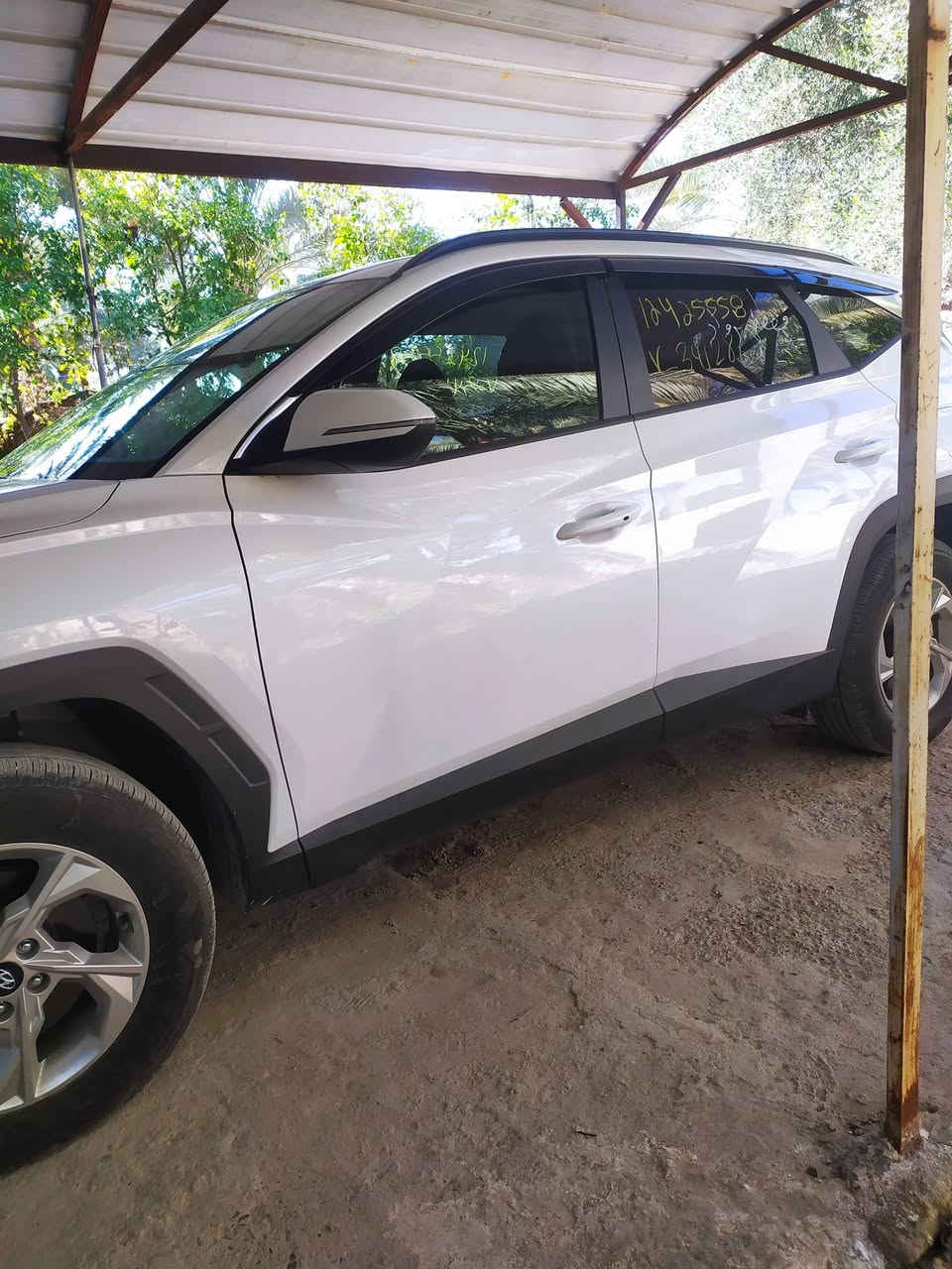 السلام عليكم 
توسان موديل 2024  مكفوله من الصبغ والتبديل بارد بخشم البنيد بصمه شاشه تدفئة بالكشنات تشغيل عن بعد وبعد بيه هواي مواصفات ماشيه 18 ميل بدون رقم تترقم جميع المحافظات مكانه بابل حله قرب سيطرة الآثار للاستفسار الاتصال ***********
