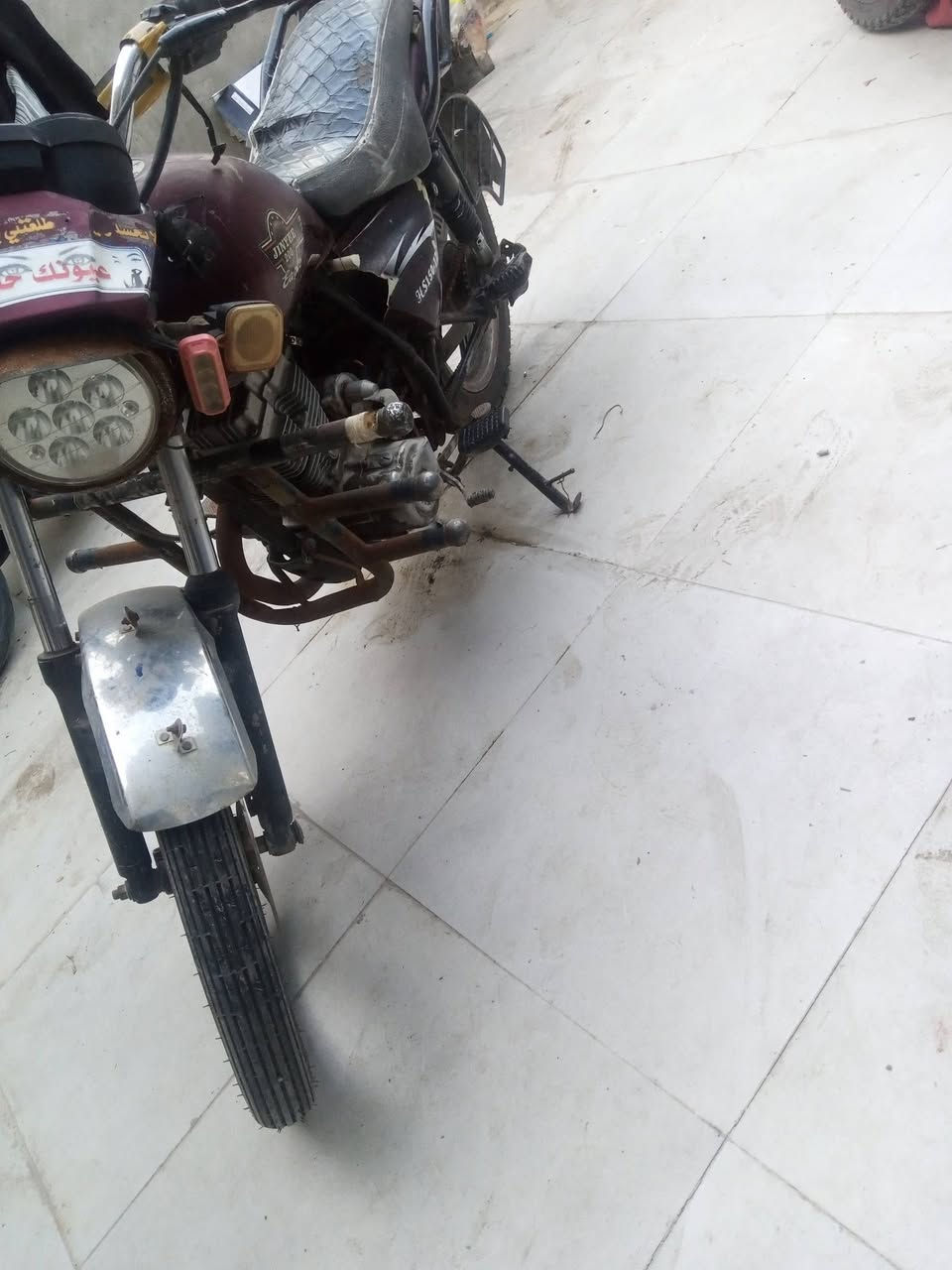 للبيع كهربائيات شغاله دراجه شرط هندر واحد فقط سلف كتف واكف ويله نضيفات تايرات زوج جدد كابريتر شرط اصليه جديد دراجه مال رزق سعر 300مجال قليل لشراي فقط ***********
