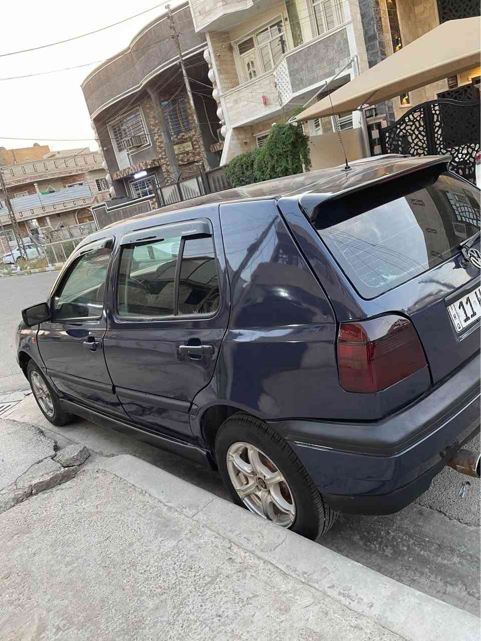 كولف mk3 اوتو مكينه1800 مكفولات رقم بغداد انكليزي هزه وسنويه جدد باسمي احولك ثاني يوم صدر جديد صبغ جماليه جديد بدون حادث داخله نصيف كهربائيات كله شغاله سياره نضيفه وحلوه وسعره مناسب ان شاءلله 43 ومجال بسيط مكاني 
بغداد حي جهاد*********** بغداد, العراق
