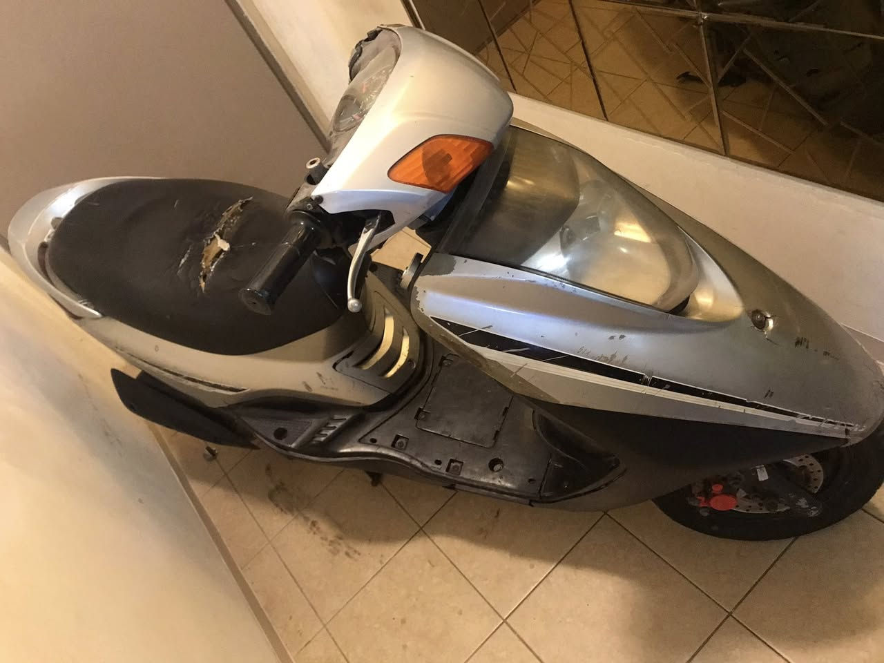 بريز للبيع  كشر مكينه كهربائيات تأيرات ناعمه لايت اشاره هورن كله شغال سعر 450وبيهه مجال مكاني بغداد مجمع بسمايه رقمي ***********
