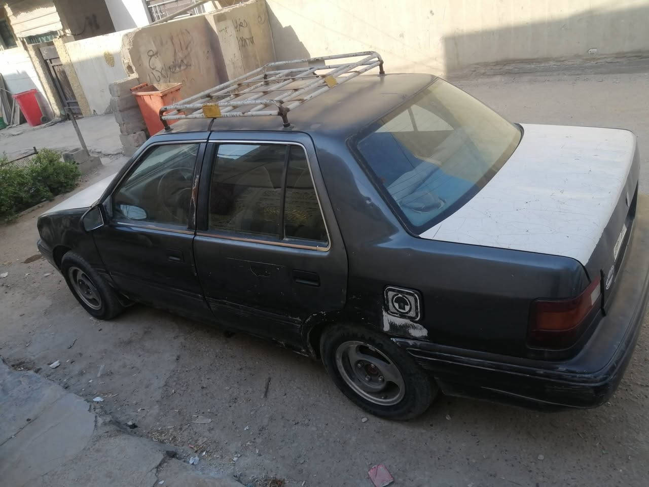 هوند اكسلاة  موديل 1993  كير و مكينة كفلا والسيارة مثل مو اضح بلصور  فقط وتساب السعر ١٨ وبيهة مجال  ***********
