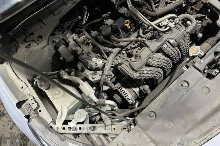 سلام عليكم ورحمة الله نيسان اليتما موديل 23 بدون رقم السياره بسمي ومصلحة ع ايدي لون سموك SR بدون ايرباك صور الحادث موجوده بنشر مبدل بابين وجاملغ *********** سعر ١٥٠ واني خادم تحياتي لكل الأعضاء
