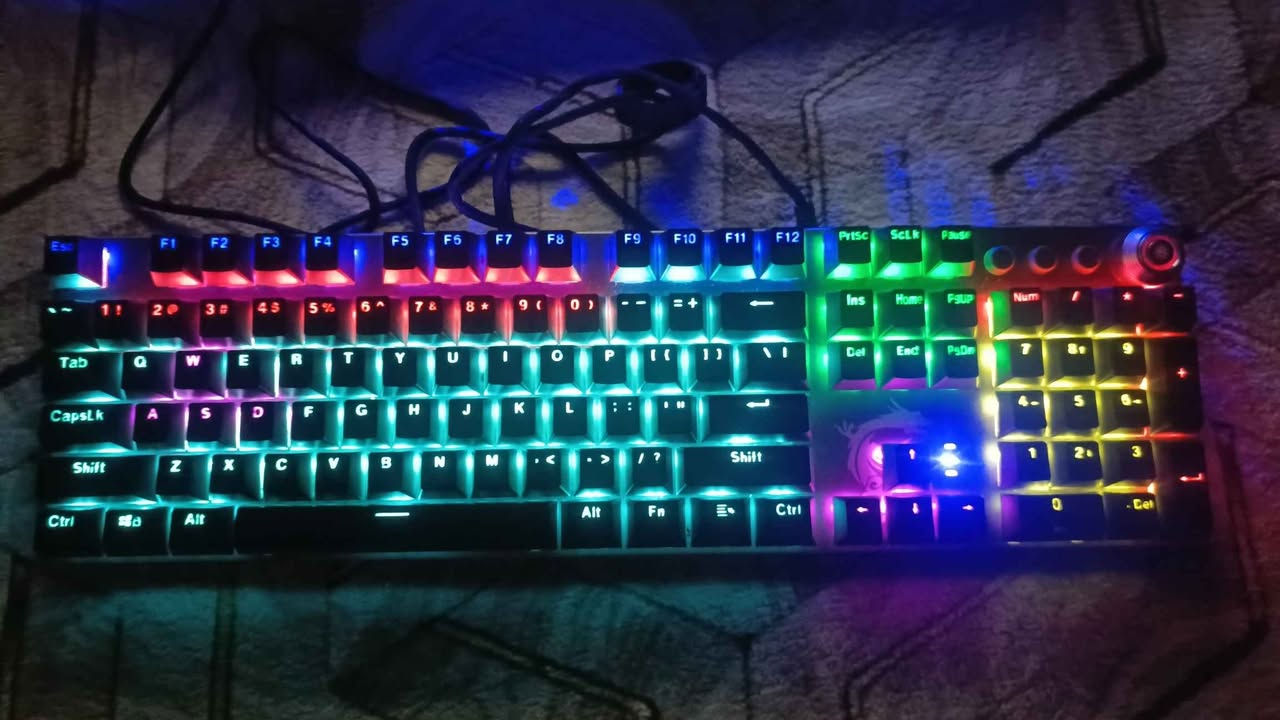 Keyboard MSI gaming RGB نصف ميكانيكي
صوت خفيف و اذاء فائق، متعدد الوظعيات و قابل للتعديل، بيه بكرة للتحكم بلصوت، عليه أيضاً كفر اسود من الشركة و يمكن ازالته بسهولة لكشف ارضيته الفضية دهوك, العراق


**إذا كنت صاحب هذا الإعلان وتريد حذفه لأي سبب، رجاءا أرسل رسالة إلى الدعم الفني**