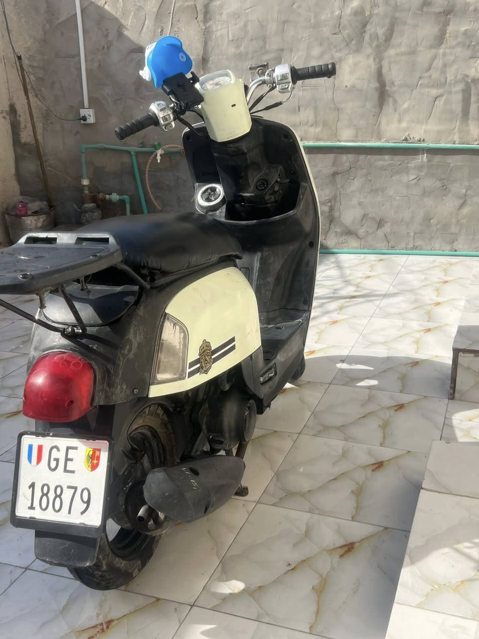 ماكس بوليس كابريتر 120 مكينه بلاديه مامفتوحه شلعه ومعدل تخبل بلمشي ومكينه ناعمه وكلشي شغال سلف هندر اشاير قفل سكان قفل صندوك كلشي شغاله ما ناقصها ايشي ناقصها بس كلوب بك لايت الدراجه كامله مكمله تاخذها ما اتعبك ولا تشلع كلبك رايدها 750 مكاني ابو الخصيب ***********
