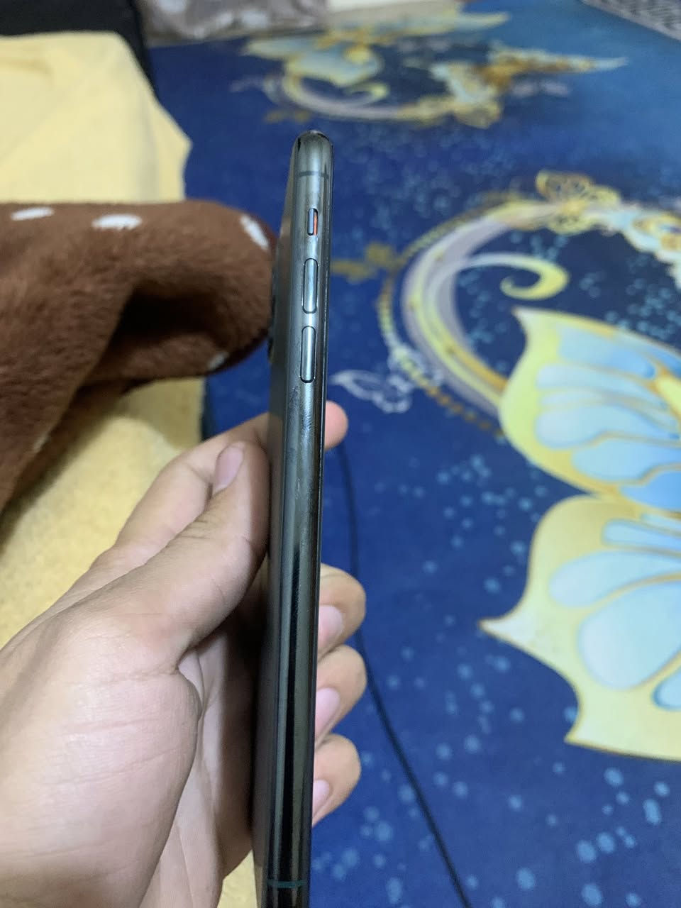 11 pro max
ذاكرة ٢٥٦ 
بطارية ٧٦ 
ميصرف شحن كلش حلو 
كلشي ما مبدل ولا قطه 
شرق اوسط 
Xs max 
ذاكرة ٦٤ 
بطارية ٨٠ 
نفس الحاله كلشي ما مبدل 
اجهزة مال بيت استخدام شخصي 
مكاني جميلة 
***********
