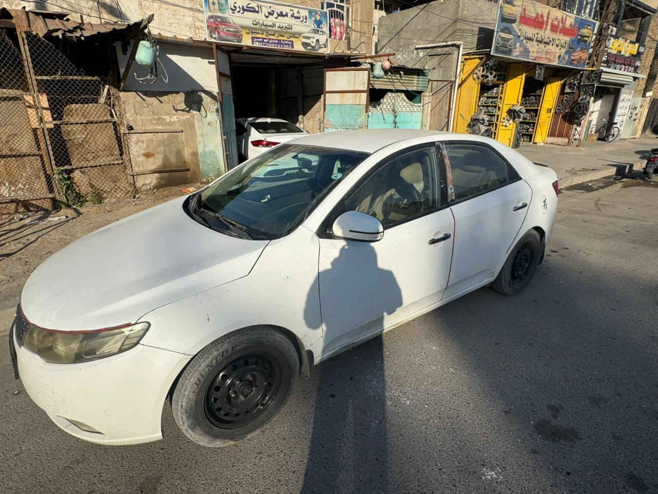 السلام عليكم سيراتو موديل 2013 خليجي بيه قطعتين جاملغ او بنيد رقم اربيل باسمي تحويل ثاني يوم العنوان الزعفرانيه رقم الهاتف *********** السعر 96 بيه مجال بسيط
