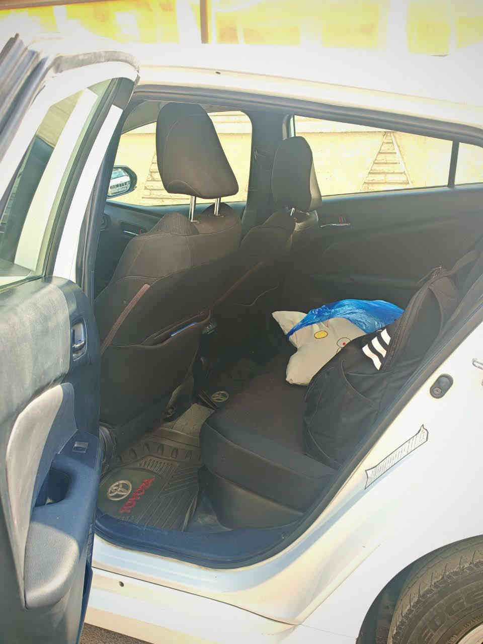 السلام عليكم 
للبيع تيوتا بريوس موديل 2022 فئة le+
ماشية 116 كيلو 
حادثها جاملغ وباب عكس السايق وجزء بنيد بارد بدون صبغ
مواصفات 
حساسات امامية خلفية جانبية 360
رادار امامي ومثبت سرعة تفاعلي 
تحديد مسار 
نقاط عمياء
شاشة تدعم كار بلي 
اوتو بارك 
جميع الجام اوتو 
السيارة جاهزة بدون نقص 
سعر 135 وبيها مجال
مكانها العامرية 
للاستفسار خاص او 
***********
