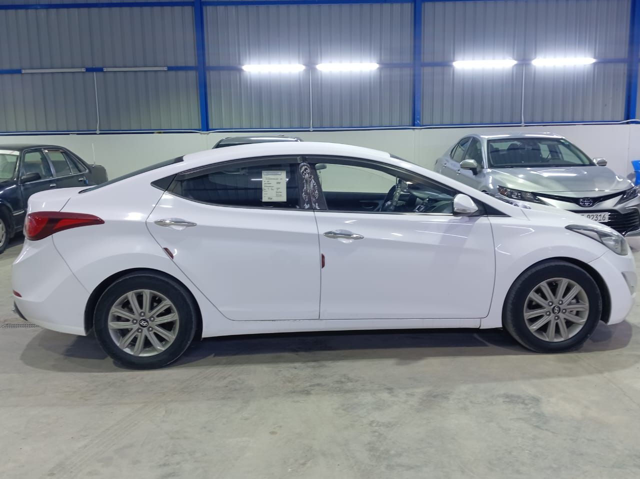 السلام عليكم
افانتي ٢٠١٥ خليجي محرك ١٦٠٠
بيه جاملغ بدون دواخل
الرقم
***********
