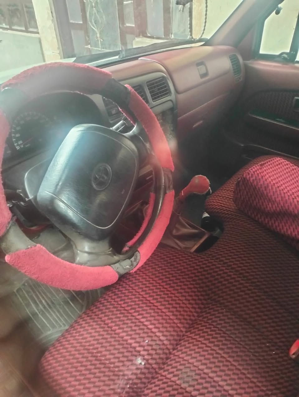 السلام عليكم تيوتا  دبل. قماره  رقم سنويه جديد بدون دعم او صبغ جيليكس.   سعر 115  *********** مكان اسياره دوميز فايده
