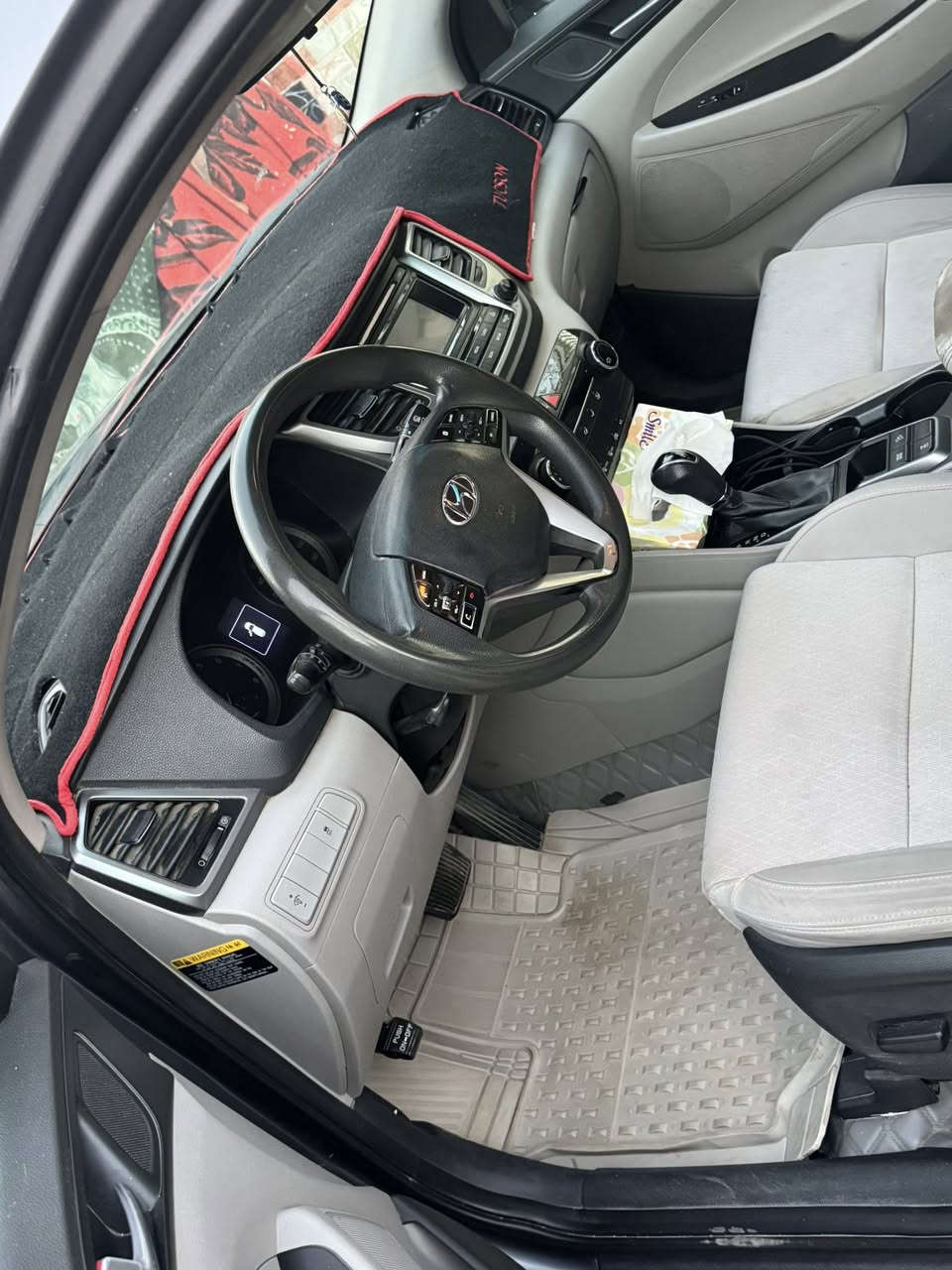 ت للبيع
توسان للبيع موديل 2017 وارد امريكي حادثها بسيط باللايت الايسر. تعمير جاملق وصبغ بنيد فقط والباقي مكفول.  سياره نظيفة تخم تاير تبريد تدفئه كهربائيات حدادية كير مكينه مكفولات سنوية 2031  بأسمي. رقم اجنبي جديد.   السعر 137 
غير متواجد على الفيس 
***********
