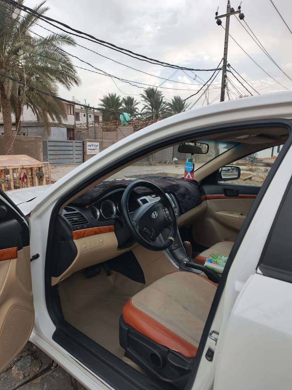 سوناتا 2010 رقم بغداد بسمي محرك 2400 فتحه سقف اشاره تحكم استيرن جهتين خمسه وليل كب  مكفوله من الصبغ فقط بارد شي قليل محرك مفتوح فقط كازكت  السعر 130 غير متواجد على الفيس استفسار اتصال ***********
