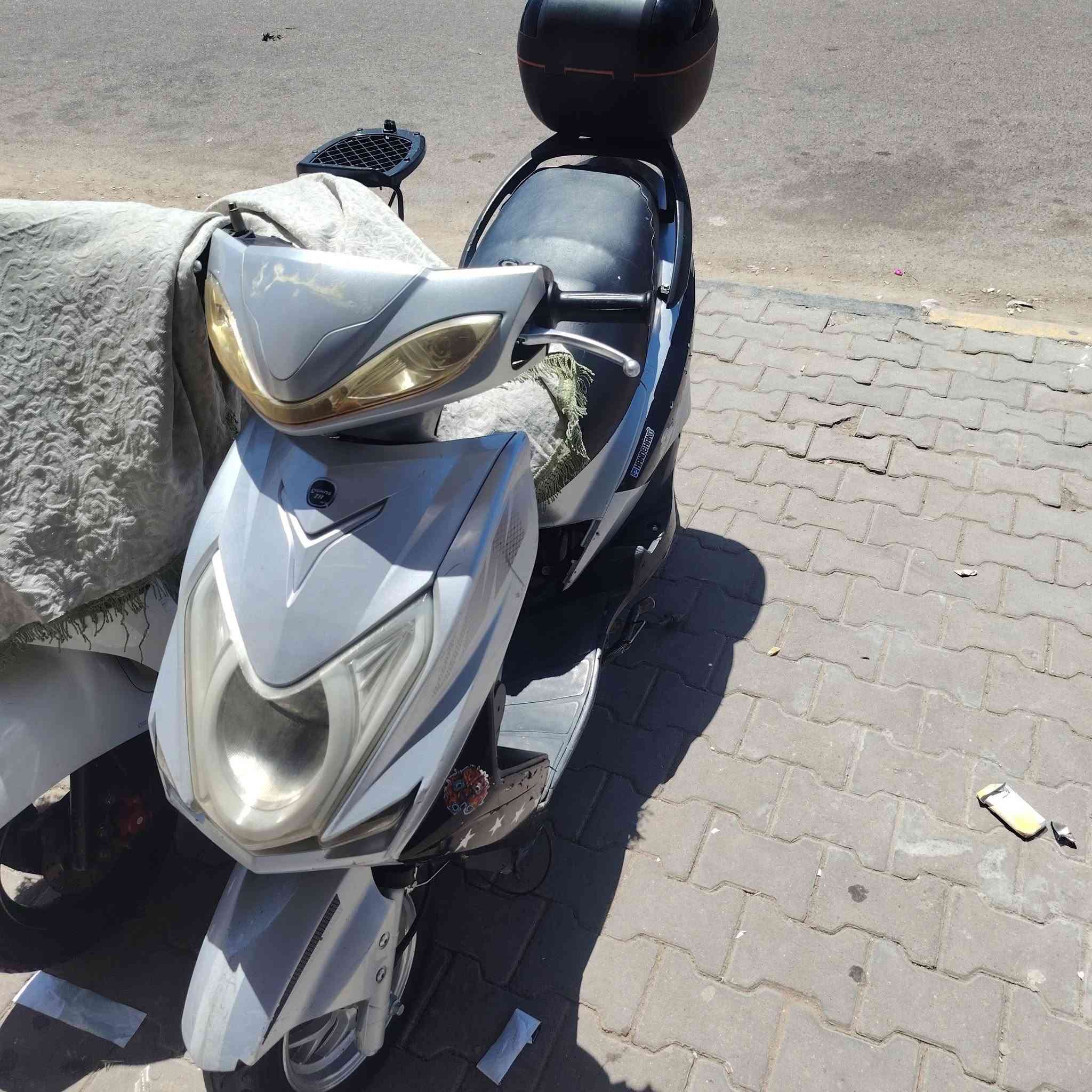دراجه سكنس فحل شغاله منل سلف كهربائيات او هندر دراجه مبدل بيه بس سلف او كابريتر
السعر 350
***********
