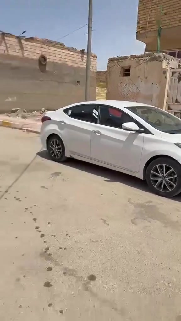 بيت طابو صرف بل سديناويه قرب صفي الدين  100 متر وجه 5 نزال 20. غرفه اوصاله وستقبال اومطبخ اوصحيات سعر مناسب. ***********

