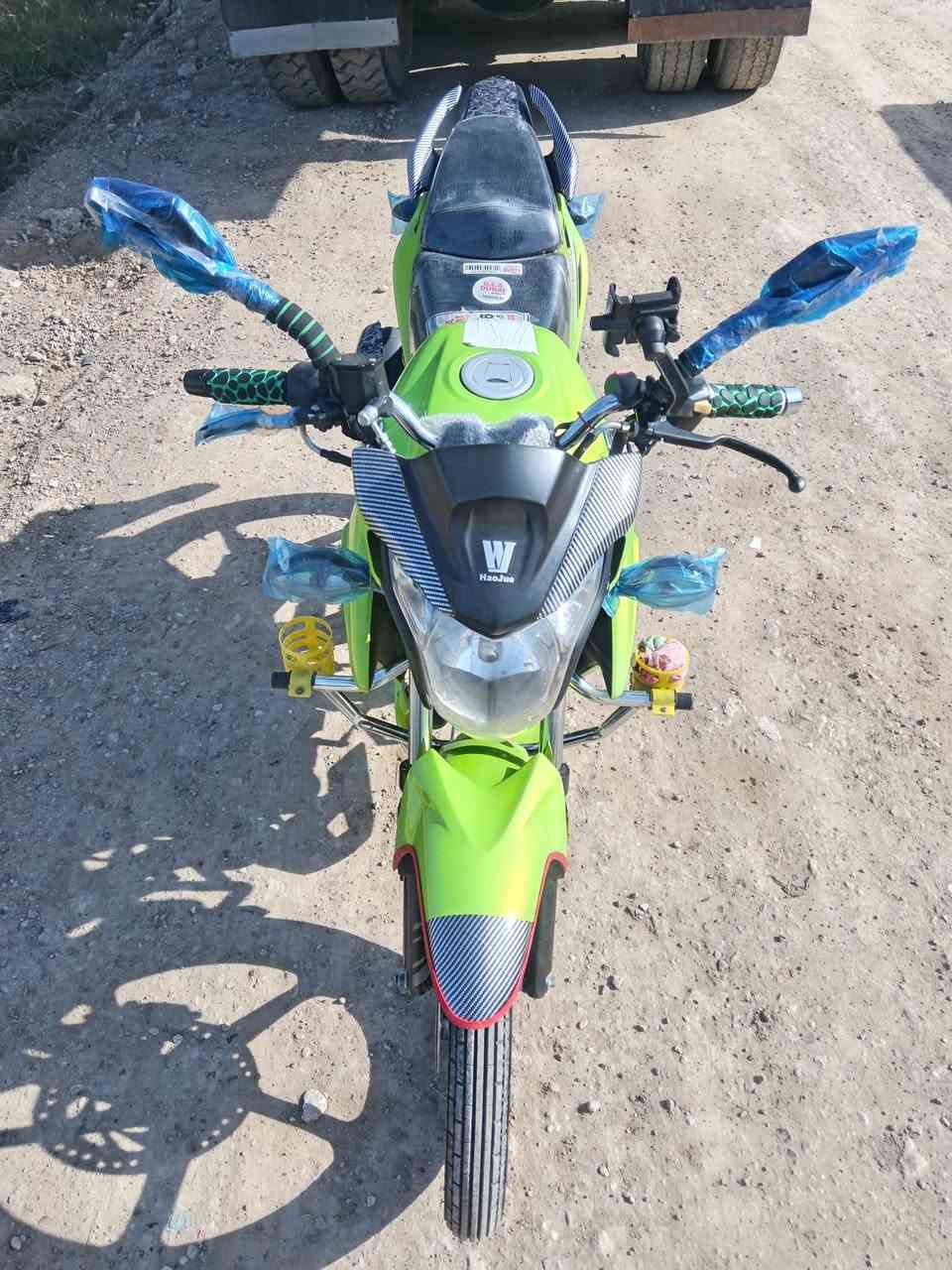 السلام عليكم دراجه هاوجي KAللبيع موديل 2021مسجله بيه سنويه  شرط تحويل ثاني يوم  لون اخضر مميز الدراجه مكفوله المحرك صبانه ماا ممدود علي السعر 16ونص وبيه مجال المكان الرمادي السجاريه 
رقم الهاتف: ***********غير متواجد عل خاص

