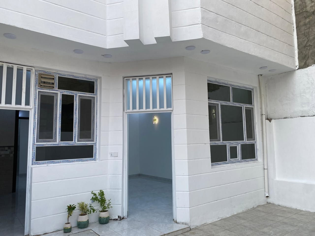 🏘️دار للبيــــــــــــع (مسكون حالياً)
فـٓــــي الصحـــــــــة خلـــــــــف المدهــــــــــش
_________________
المساحـــــــة // 140م
_________________
🏗️🧱#البنــــــــــــــاء 
غرفـــــــــــة وصالــــــــــة وهـــــــــــول ومطبـــــــــخ ومجمــــــــع صحيـــــــــــات وطارمـــــــــــة ...

__________________
____________💲
السعــــــــــر 145  مليـــــــــون ممگـــــــــن تفـــــــــاوض
____________💲
__________________

#مكتـــــــــب
         🏗️🧱أمــــــــلاك بابــــــــل للعقـــــــار🧱🏗️
#الكائـــــــــن
   شارع_الكرامة_قرب_الضريبة_مقابل_التخطيط_العمراني
          ***********📞☎️📞***********
_____________________________________________

