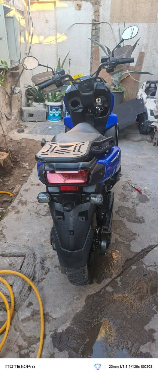 سلام عليكم دراجة شحن اباجي سكنس 6 بطاريات دراجة قوية ونضيفة نقص بس شاشة بطارياتهاا كلش قوية بشحنة واحدة اطول 3 ايام نضام بلوتوث تشغيل عن بعد اشاير يمنة يسرة دبل اشارة حنطة واسعة بريكات دهن سعر 800 وبيهاا مجال مكان بغداد حي العامل رقمي ***********
