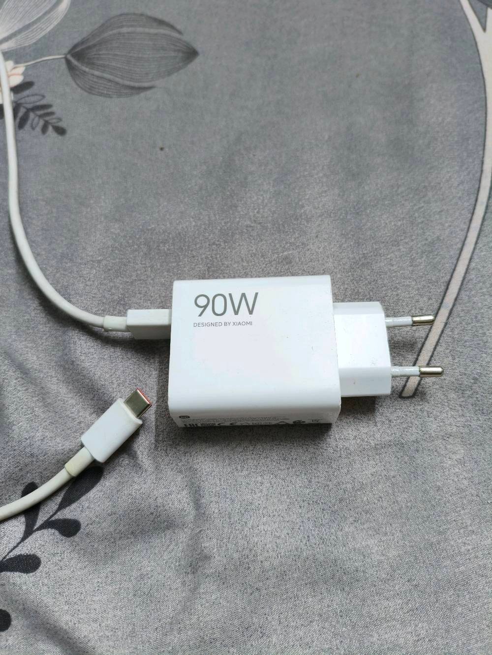 للبيع شاومي بوكو x7 برو 
لون اسود 
جديد مستخدم شهرين 
بطارية 98
مع كامل الملحقات 
كارتونة 
مع شاحنة 90 واط شحن سريع
شاشة 120 هرتز، في بوبجي 120 فريم
كاميرا 50 ميكابكسل
ما اراوس فقط بيع
سعر: 360 الف 
مكان: بغداد الدورة حي الوادي
رقم:***********