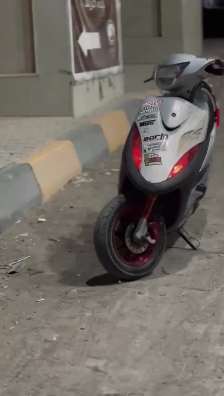 دراجه ماكس للبيع الدراجه مفوله مابيه أي نقص
السعر 625 وبيه مجال المكان ديالى شهربان💙. 
الاستفسار***********🤎.
