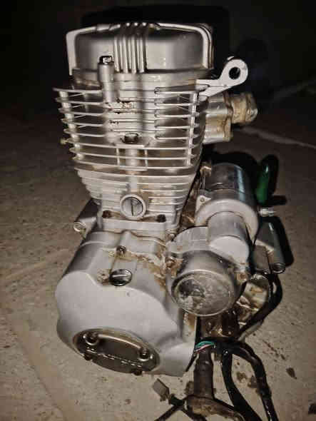 سلام عليكم مكينه البيع موديل 19 نضيفه مستخدمه 5 اشهر مكينه خير من الله ابدل بس بوشه وبستم سعر 80 الف  رقم هاتف ***********
