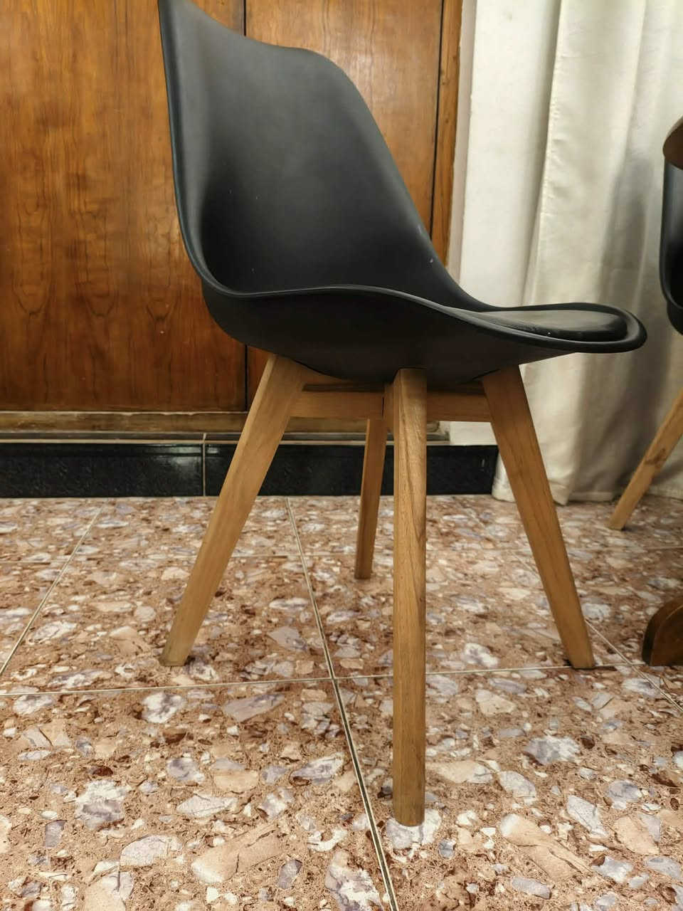 ميز ٦ قطع للبيع
نظيف ميحتاجله شي 
بغداد - زيونه 
السعر ٢٠٠


**إذا كنت صاحب هذا الإعلان وتريد حذفه لأي سبب، رجاءا أرسل رسالة إلى الدعم الفني**