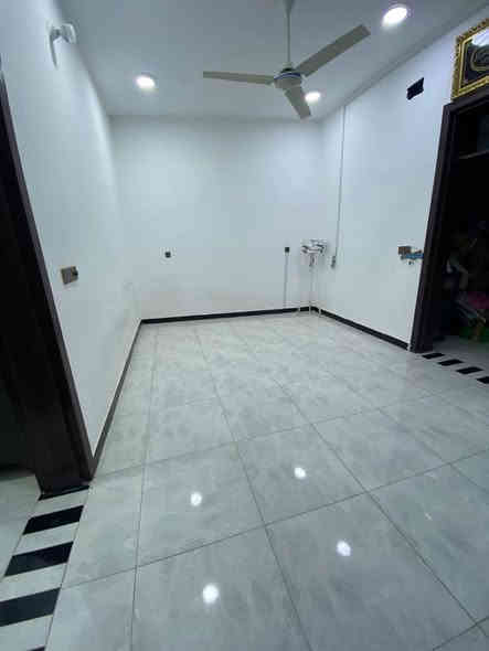 بيت زراعي سند 25 مرقم بلديه مشمول بل تطويب للبيع المساحه 120 متر واجهه12 نزال 10 بناء زيرو طابوك اساس وسقف كونكريت
استقبال
2غرف نوم
مطبخ
صاله 
2مجمع صحيات
العنوان حي الامين الاول شارع التنانير قرب بانزين خانه الشموس
السعر ٧٠ مع المجال البسيط
***********
