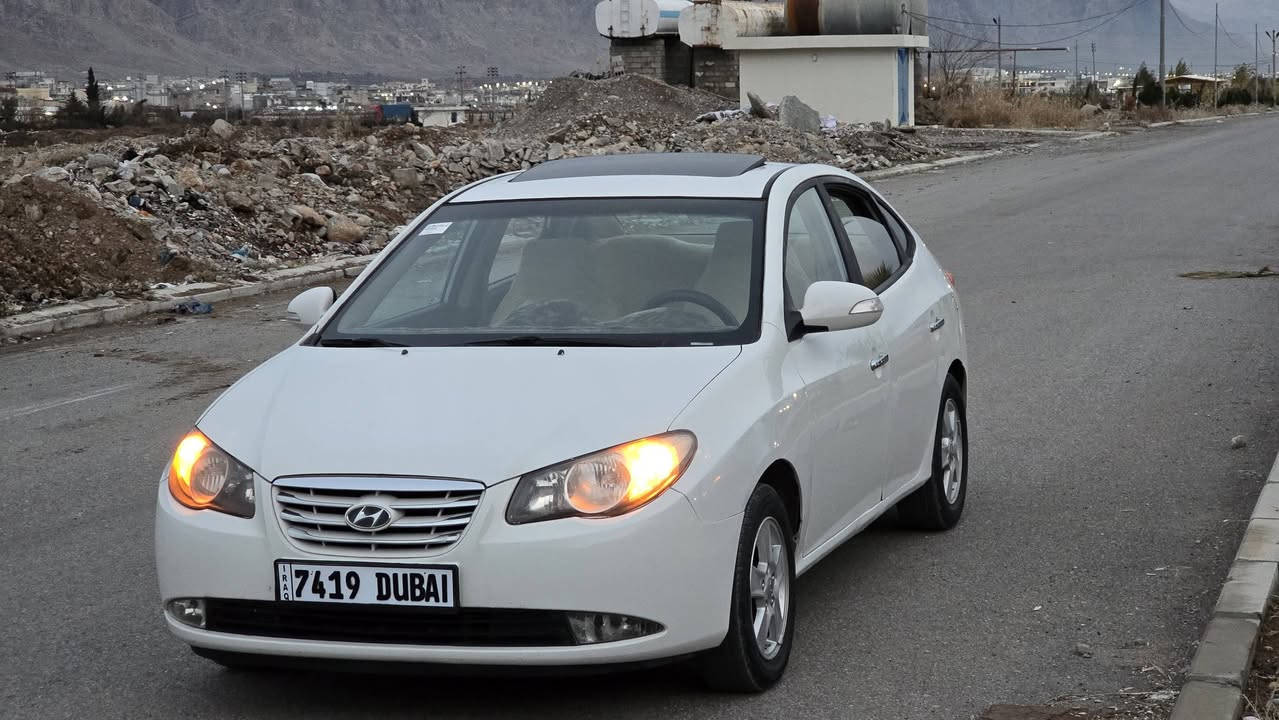 ئاڤانتی{2011}قەپات قەپات ماسافات تازە داخڵ کامل مەسروف کراوا براوای دووبەی  مەکینە 16دکشن بەرز نمونە لەجوانی پشتو پێشی کەپسە سەقفی بۆیاخی نیە 4تایەو ویلی لۆکی لەژێرە شاشەو کامێرا ئاوێنە ئیشارەت ئاوێنە شەفت تەبریت لەمس حاسە کوشن هیتەر  سەیارەکە بێ چاڵو چۆڵە هەیکەلی زۆر جوانە توندوو تۆڵە دینار مەسروف بۆی مەگڕێ شوێن ڕانیە ***********.ڤایبەر.واتسئاپ
