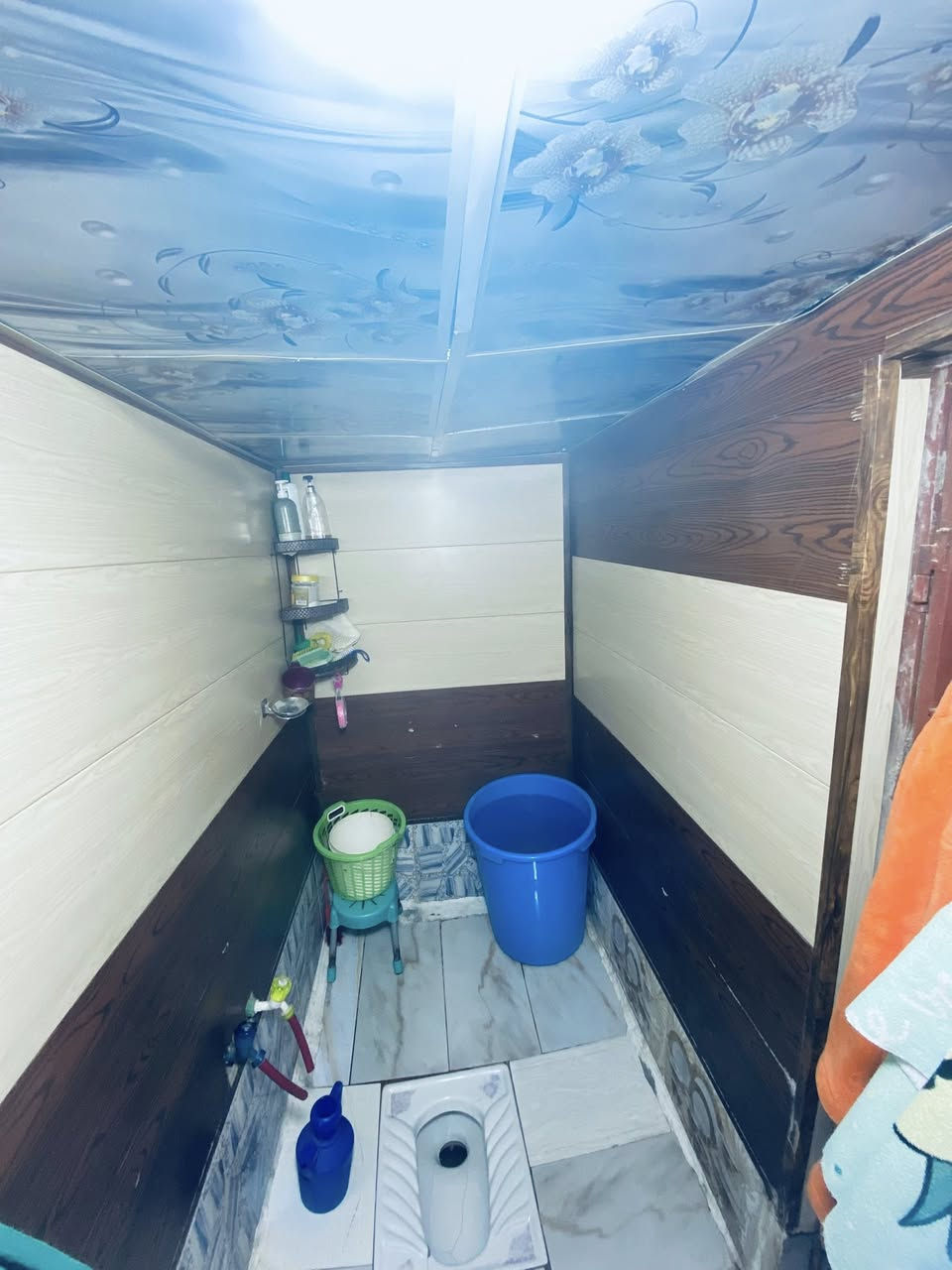 بيت للبيع +هيكل زراعي مداور اسهم اقرار محكمة سند ٢٥ 🔴
شارع المسبح قرب جسر عبدالله عويز 

مساحة البيت المبني/٧٠متر  

مساحة الهيكل/٧٠ متر 

المساحة الكلية 📐١٤٠ متر 

نوع البناء عكادة بس نضيف✨

البيت يتكون من :

(صالة+مطبخ + غرفة)
صحيات 

البيت الهيكل يتكون من :

غرف عدد(٢)
صالة+مطبخ+صحيات

السعر 💰(٣٥)مليون وبي مجال بسيط 

للاستفسار خاص او واتساب ***********📲
