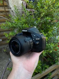 نيكون D5200 • عدسة ١٨-٥٥ VR • شتر ٩٠٠٠