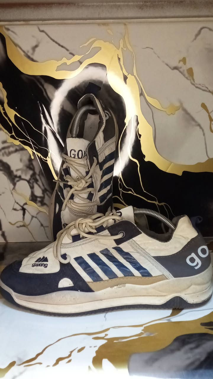 40/39/ 2000/ ***********
