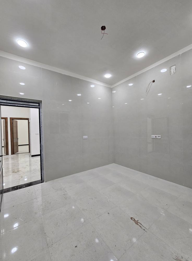 🏠 دار حديث للبيع – جاهز للسكن

دار حديث البناء للبيع بمساحة 160 م²
المستندات: طابو زراعي عراقي

مواصفات الدار:

غرفتان نوم

صالة

مطبخ

ديوانية

صحيات

كراج

حديقة

📍 العنوان:
البصرة – أبي الخصيب – طريق سيد حامد – قرب مدينة الأندلس

💰 السعر: 90 مليون وقابل للتفاوض

📞 للاستفسار:*********** البصرة, العراق
