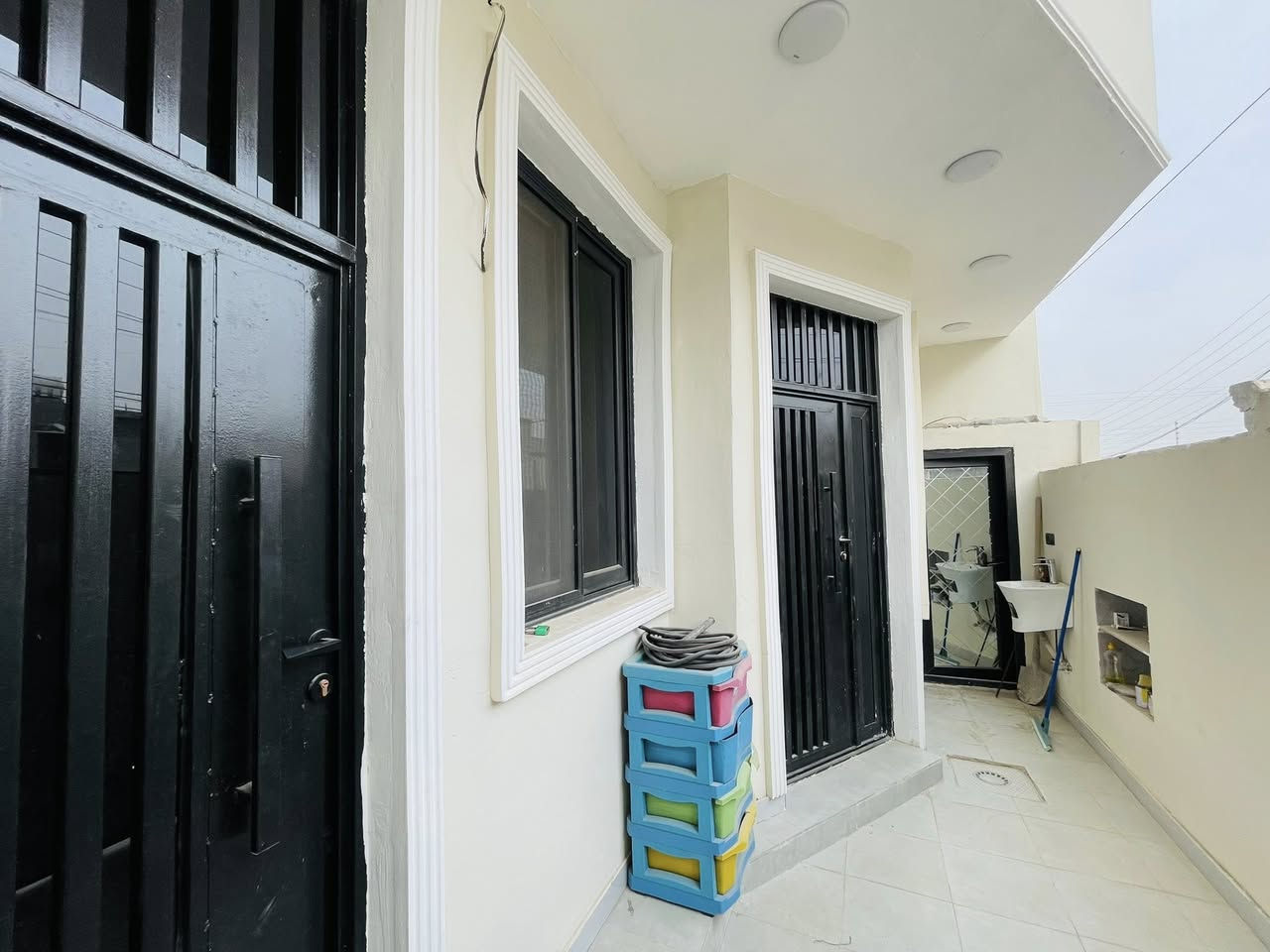 دار للبيع
المساحه 100 الدوره نهايه شارع 60 شارع خط النفط 
الواجهة 7 م بناء حديث غير مسكون

 يحتوي على 2 غرف نوم صحيات عدد 2 

بناء حديث غير مسكون 

للتواصل ***********☎️ اتصال & واتساب
