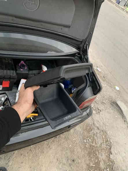 تجوة وخزن صقر اصلي جلد اسود 
٥٠  الف قفل 
مكاني سيدية ***********
