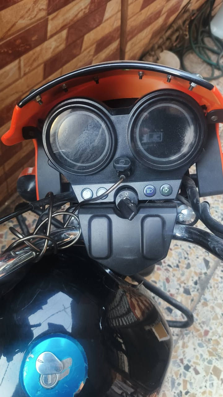 سلام عليكم دراجة دايوان جبلي موديل 2025 بعدها زيرو  رقم اربيل وسنوية ب اسمي السعر المطلوب مليونين و 700 قابل للتفاوض مكاني بغداد الحبيبية الهاتف *********** ما متواجد ع الفيس
