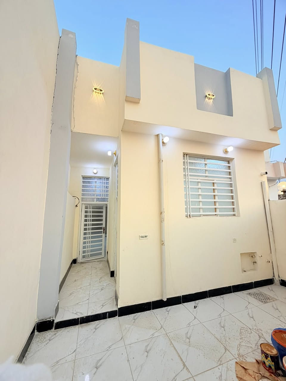 المساحه ٧٠ م طابو زراعي النجف ملحق ميسان قرب سكلة الكرعاوي شارع الزوار
غرفة// صالة// مطبخ // استقبال// صحيات

السعر مناسب جدا ٢٧ و ٥٠٠ 

#طابوق وصب

***********وتساب او اتصال
