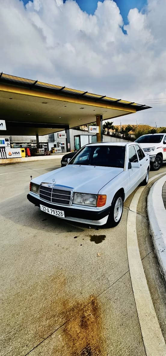 Mercedes E190
مارسیدسی E190بۆ فرۆشتن  
تەبرید و گەرمی مەزبوتە 
رەقەم هەولێرە سەنەوی تا ٢٠٣٠ تەزەیە 
جامکارەبایە ماڵێکی پاک و جوانە 
مەکینەی عەنکەبوتی شەریکەیە ٤بستۆنە 
گێڕ ئۆتۆ ماتیکە 
هەر چوار تایەی تازەیە   
دەعم و لێدراوی قورسی نیە ناوی نەگرتوە 
سەیارەکە بێتەقەو لەقەیە  
تەلەفۆنکەن 
ژمارەی ***********   Watsapp
دەسخۆش بۆ ئەدمینی ئەزیز ❤️❤️
نرخی 68
