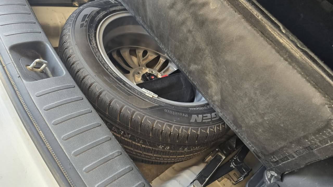 السلام عليكم
توسان 2019 خليجي كفاله عامه ما عده بارد بسيط بخشم الجاملغ الأيمن  اربع أصابعع
سياره مكفوله من صبغ ومن تبديل
مكينه ٢٠٠٠ دوش كير ومكينه وصدر وحداديه كفاله
تخم تاير جدد
ماشيه 98
فول مواصفات عده البنرامة
رقم بغداد الجديد
مواصفاته
بصمه
صاج جلد نيكله ستيل كشنات كهربائي
قطعتين تبريد لد نهاري ليلي
مري شفط اشاير بلمري يدات ستيل نيكله ستيل
انظمه قياده سبورت وايكو
سبير ما نازل
شاشه حجم كبير كامره دواره
رقم الهاتف سعر 198وبيه مجال قليل
رقم الهاتف ***********
