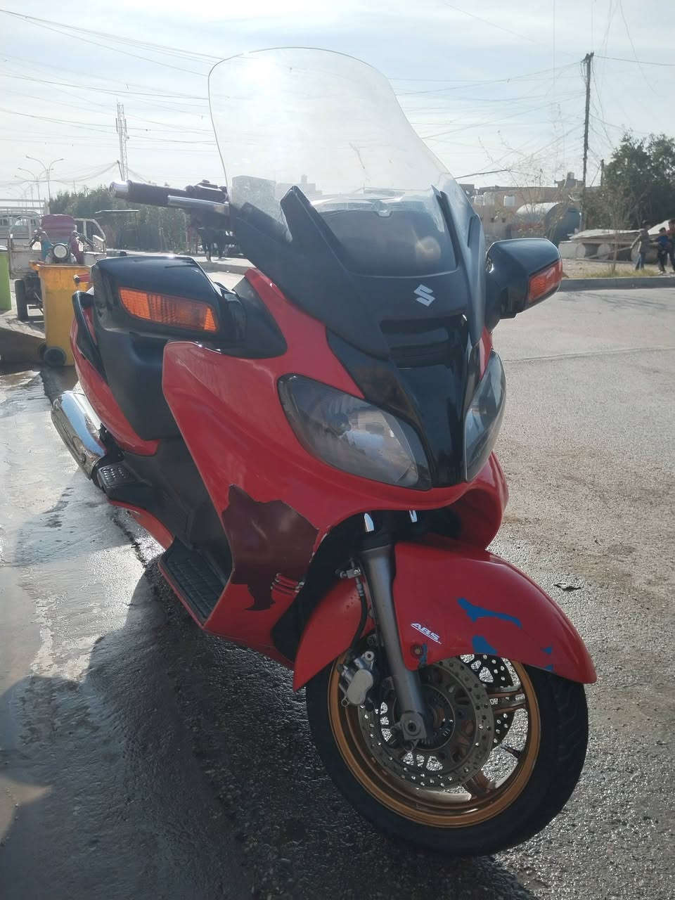 السلام عليكم سكاي ويف 650 فول مواصفات LX نضام ABS
مصبوغه جماليه كفر نضيف بي شخوط قليله الدراجه عليها ادامه كامله من بلكات نوزلات دشالي دسكات تايرات ماي زيتي دهن امزويل كله اصلي مكاني كوت
السعر مليونين من الاخير للستفسار ***********
