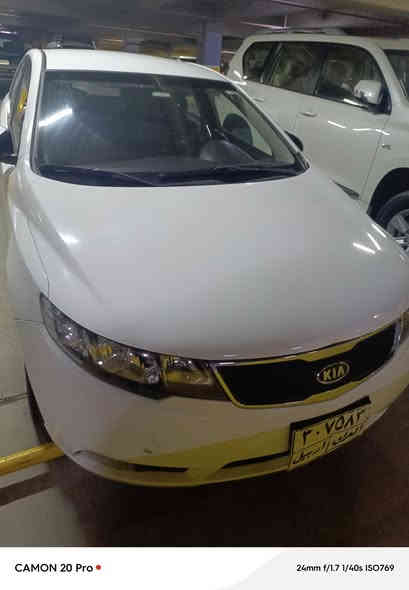 سلام عليكم
سيراتو 2011
داخل ماروني واسود 
بوب جاملاغات صندوق بنيد مكفوله 
رقم اربيل 
رايدها ب (110)وبيها مجال
***********
